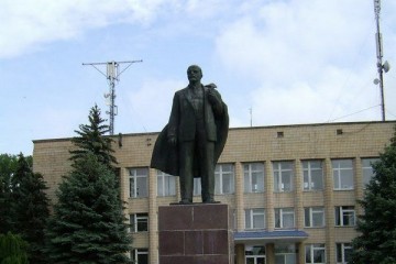 novoazovsk__pamyatnik__leninu__600__0